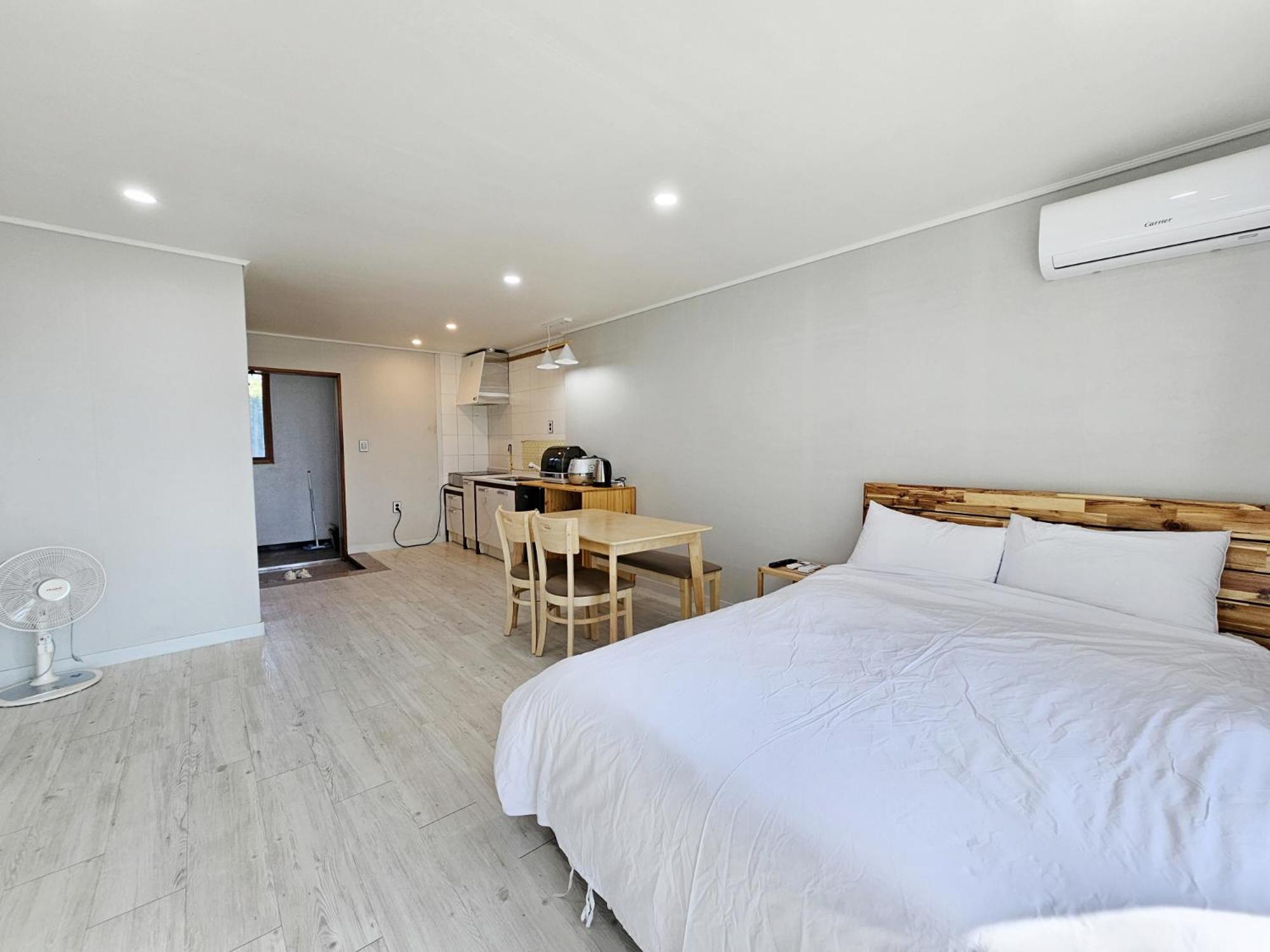 Greenside Pension Seogwipo Esterno foto