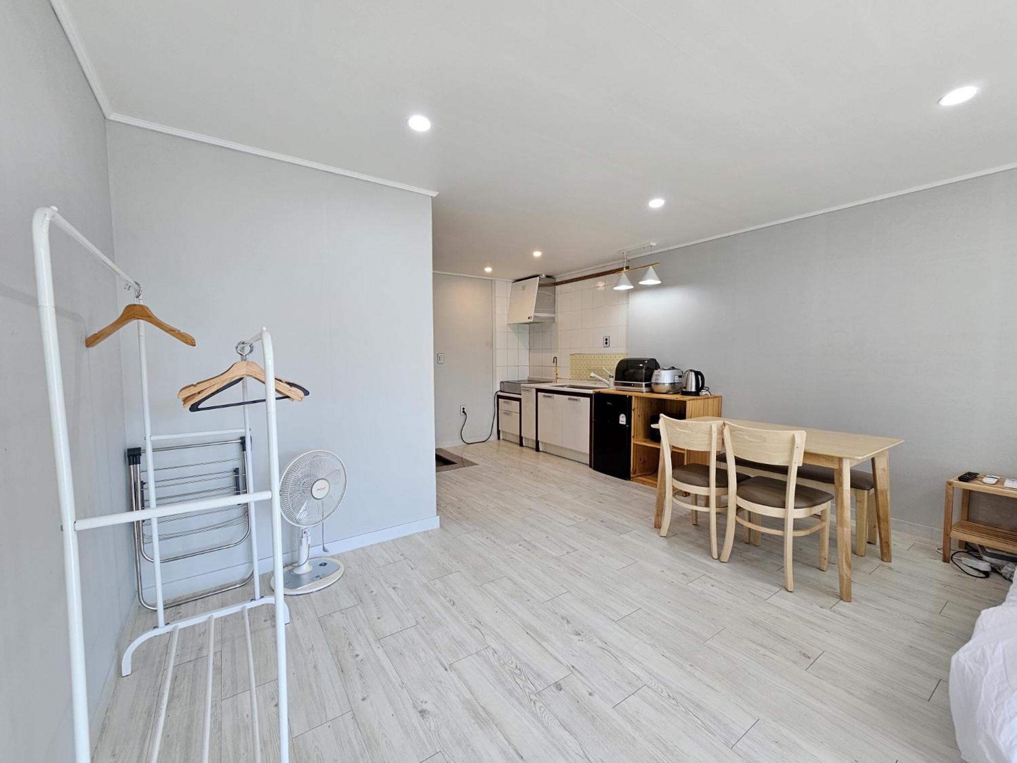 Greenside Pension Seogwipo Esterno foto