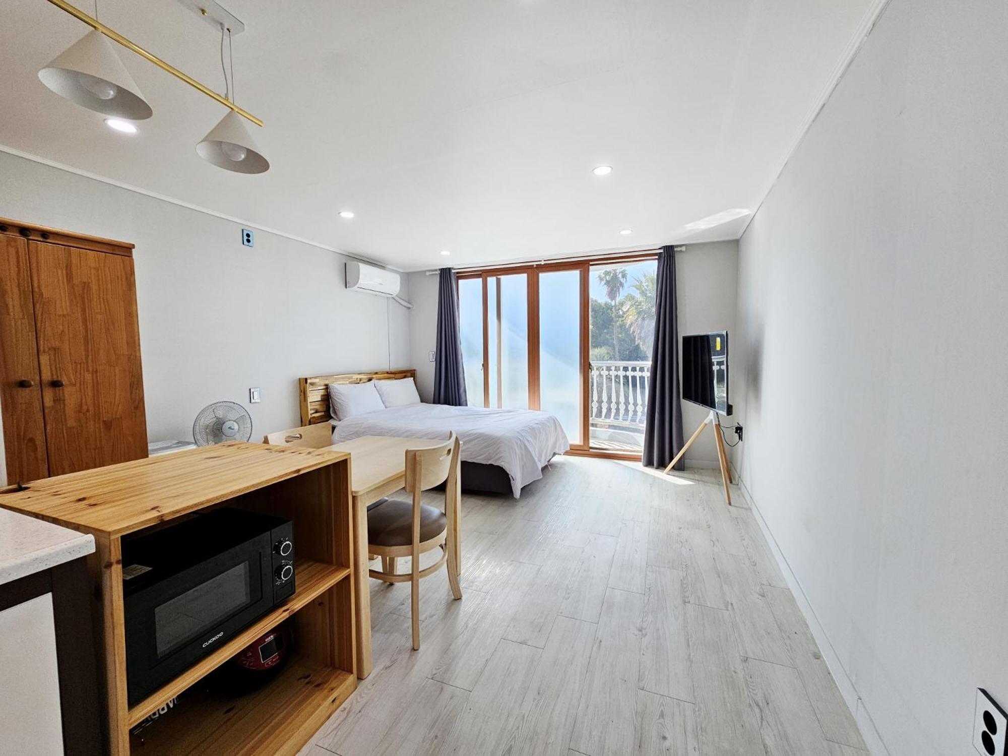 Greenside Pension Seogwipo Esterno foto
