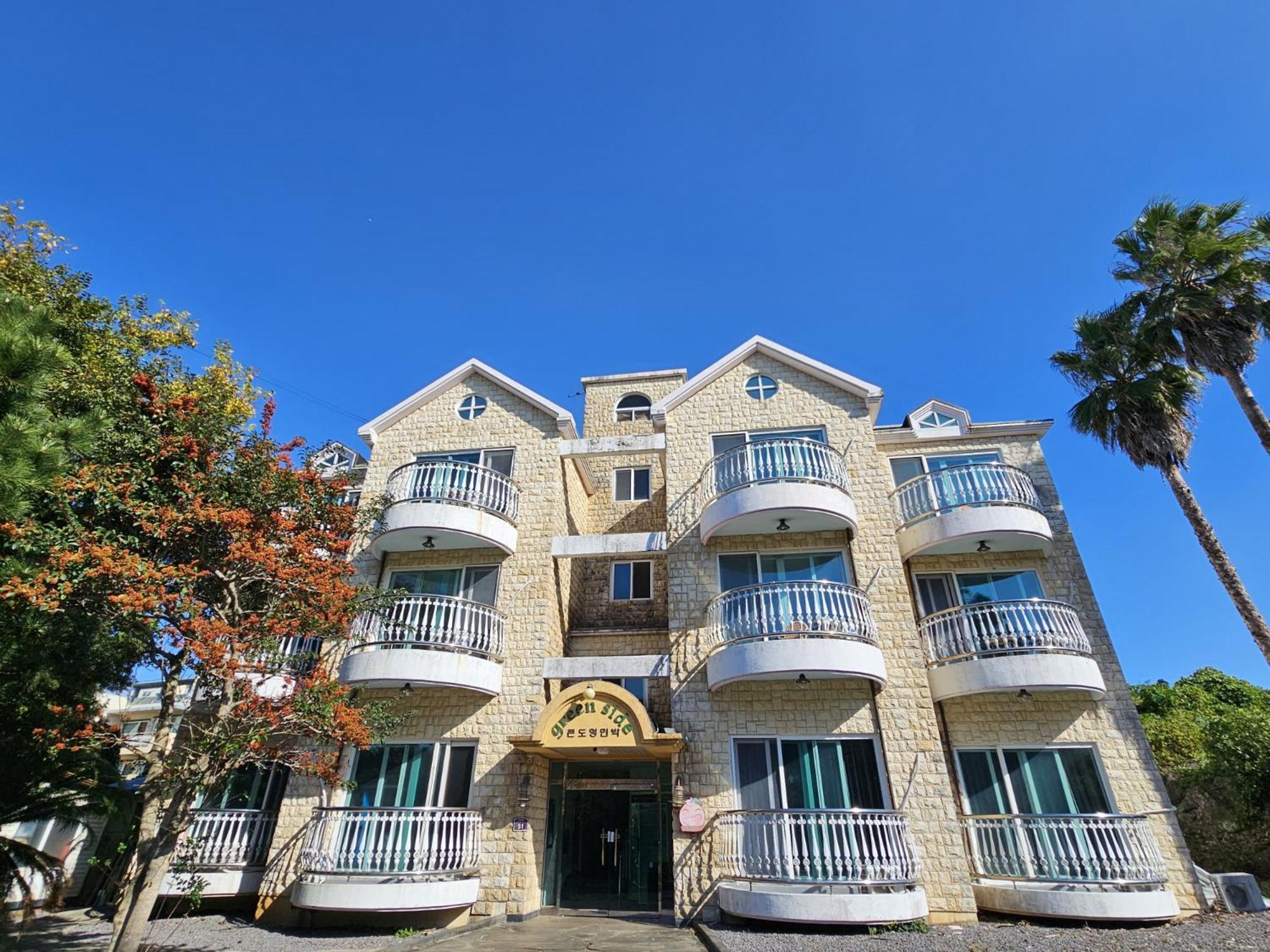 Greenside Pension Seogwipo Esterno foto